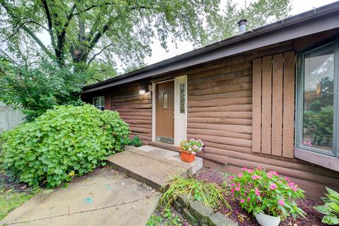 39 2nd St, Elgin, IL 60123 photo 2
