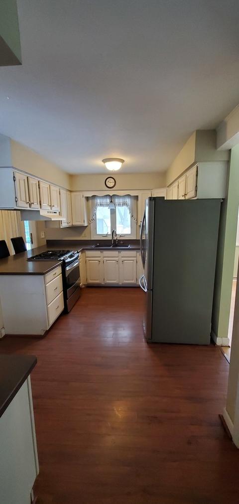 997 Ruth Dr, Elgin, IL 60123 photo 2