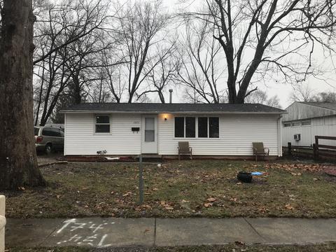 1611 Lowry Dr, Rantoul, IL 61866 photo 1