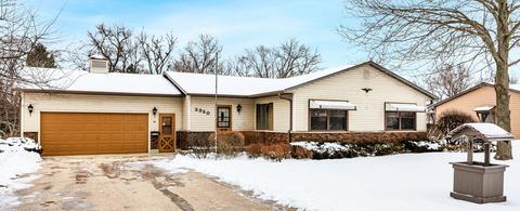 2320 Aloha Dr, Mchenry, IL 60050 photo 2