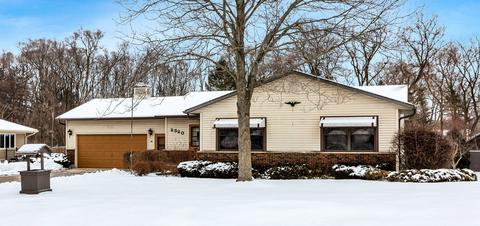 2320 Aloha Dr, Mchenry, IL 60050 photo 1