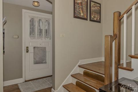 1382 Evergreen Ave, Des Plaines, IL 60016 photo 5