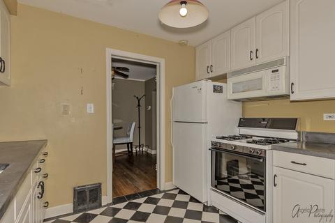 1382 Evergreen Ave, Des Plaines, IL 60016 photo 12