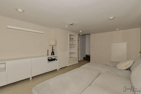 1382 Evergreen Ave, Des Plaines, IL 60016 photo 23