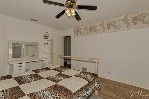 1382 Evergreen Ave, Des Plaines, IL 60016 photo 17