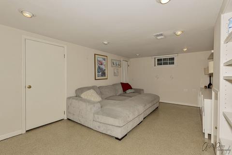 1382 Evergreen Ave, Des Plaines, IL 60016 photo 21