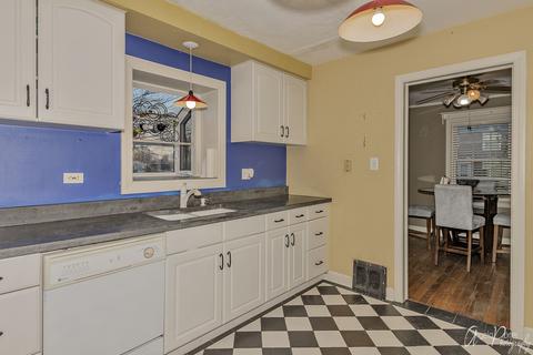 1382 Evergreen Ave, Des Plaines, IL 60016 photo 13