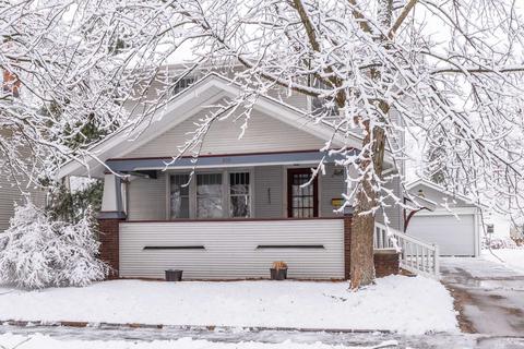 305 Willard Ave, Bloomington, IL 61701 photo 1