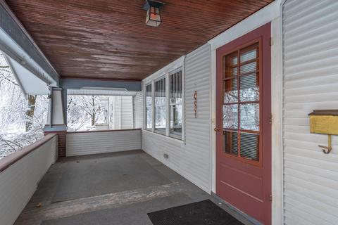 305 Willard Ave, Bloomington, IL 61701 photo 3