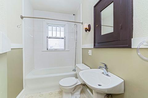 305 Willard Ave, Bloomington, IL 61701 photo 22
