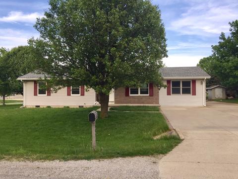 802 Country View Dr, Philo, IL 61864 photo 1