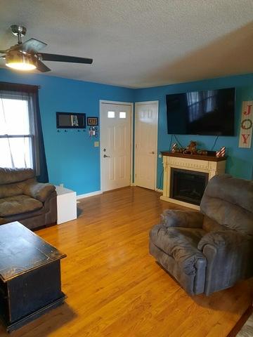 802 Country View Dr, Philo, IL 61864 photo 3
