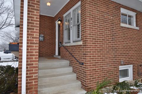 917 Webster Ave, Wheaton, IL 60187 photo 2