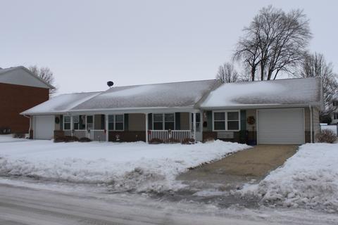 712 E 19th St, Sterling, IL 61081 photo 1