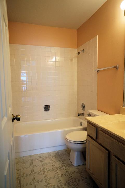 9089 Jacqueline Dr, Des Plaines, IL 60016 photo 16
