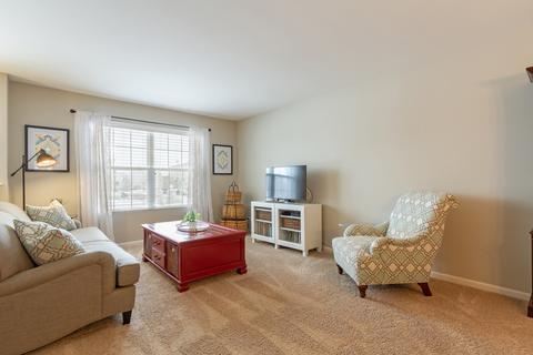 1656 Ruby Dr, Pingree Grove, IL 60140 photo 4