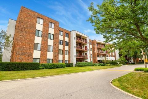 1500 Harbour Dr #1H, Wheeling, IL 60090 photo 1