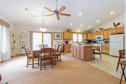 3 Billy Casper Ln, Midlothian, IL 60445 photo 6