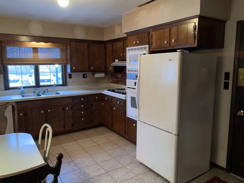 1102 N Main Ave, Kankakee, IL 60901 photo 6