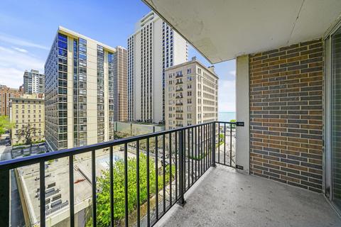 71 E Division St #804, Chicago, IL 60610 photo 5