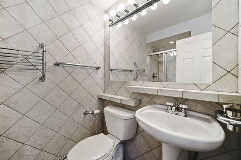 71 E Division St #804, Chicago, IL 60610 photo 11