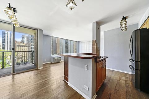 71 E Division St #804, Chicago, IL 60610 photo 4
