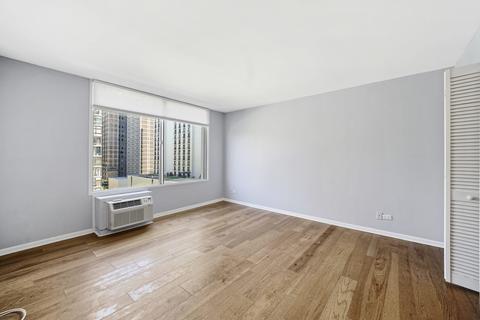 71 E Division St #804, Chicago, IL 60610 photo 9