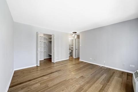 71 E Division St #804, Chicago, IL 60610 photo 8
