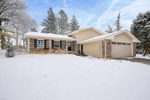 529 Scott St, Algonquin, IL 60102 photo 1