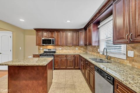 2711 Sequoia Dr, Mchenry, IL 60051 photo 17