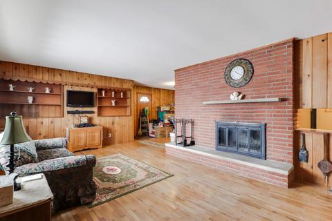 1204 Empire St, Bloomington, IL 61701 photo 4