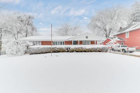 1204 Empire St, Bloomington, IL 61701 photo 1