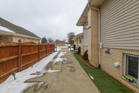 7409 S Oketo Ave, Bridgeview, IL 60455 photo 28