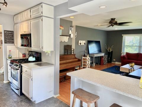 1411 Paula Ave, Wheaton, IL 60189 photo 6