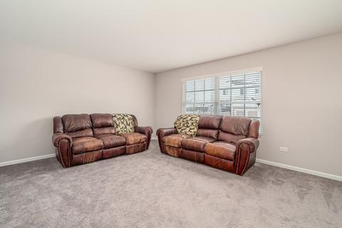 720 Maplewood Dr, Minooka, IL 60447 photo 9