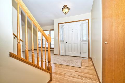 1731 Hidden Oaks Ct, Plainfield, IL 60586 photo 2
