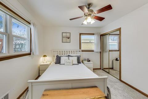 511 N Forest Ave, Mount Prospect, IL 60056 photo 13