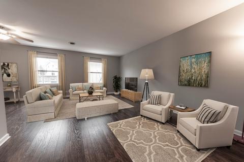 909 Valley Stream Dr, Wheeling, IL 60090 photo 2
