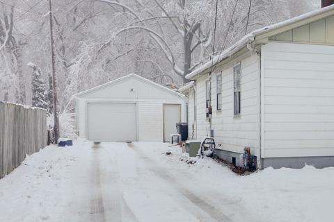 315 E Stewart St, Bloomington, IL 61701 photo 3
