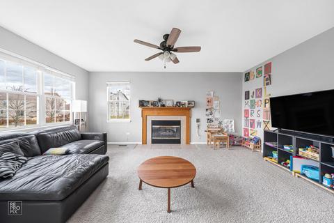 711 Eagle Brook Ln, Naperville, IL 60565 photo 11