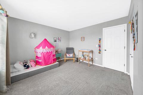 711 Eagle Brook Ln, Naperville, IL 60565 photo 25