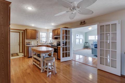 2011 N Towanda Ave, Normal, IL 61761 photo 9