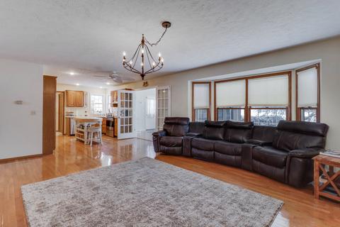 2011 N Towanda Ave, Normal, IL 61761 photo 8