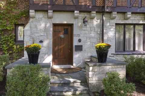 1135 Forest Ave, River Forest, IL 60305 photo 2