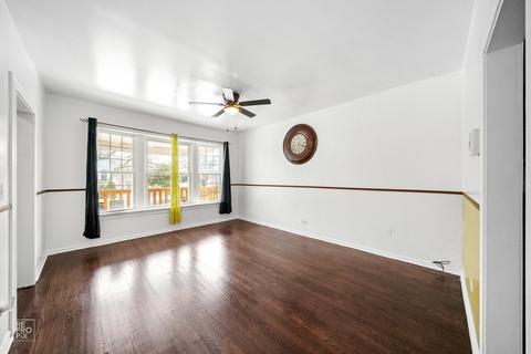 7242 S Artesian Ave, Chicago, IL 60629 photo 4