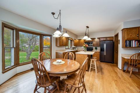 2167 Embden Ln, Wheaton, IL 60189 photo 7