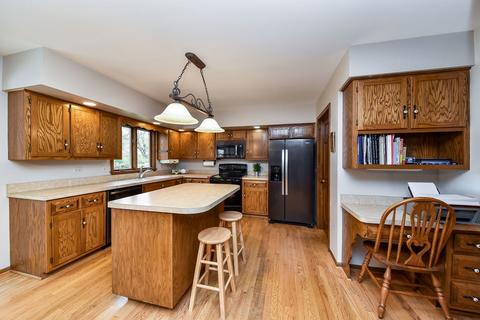 2167 Embden Ln, Wheaton, IL 60189 photo 6