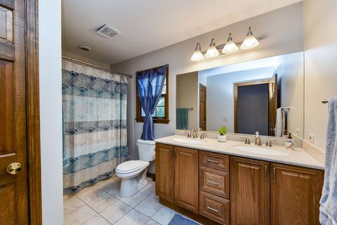 2167 Embden Ln, Wheaton, IL 60189 photo 14