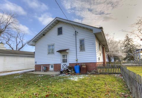 347 E Pells St, Paxton, IL 60957 photo 17