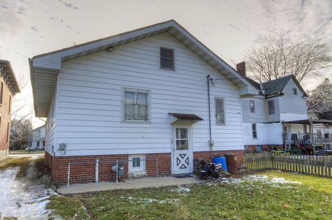 347 E Pells St, Paxton, IL 60957 photo 15